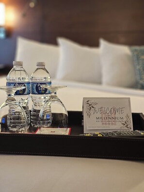 In-room safe, desk, laptop workspace, blackout curtains - Millennium Durham (Durham)