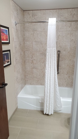 Badkamer met douche
