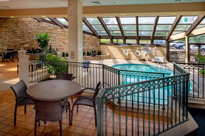 Sheraton Westport Plaza Hotel St. Louis