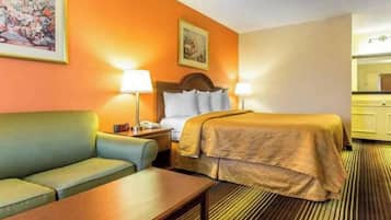 Minibar, escritorio, tabla de planchar con plancha y wifi gratis