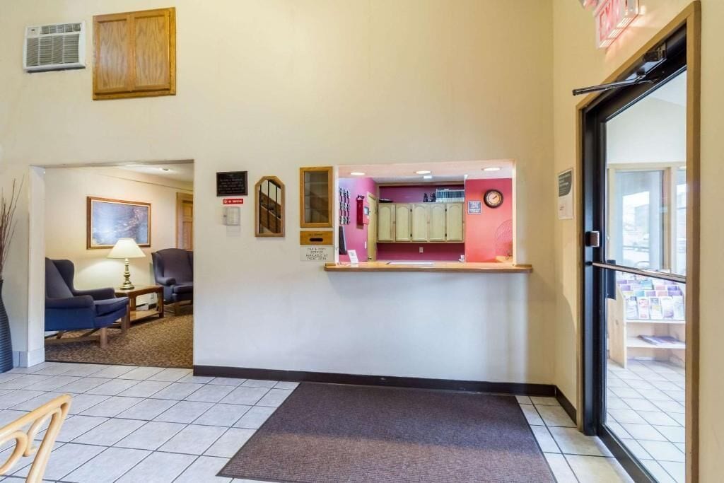 Reception hall