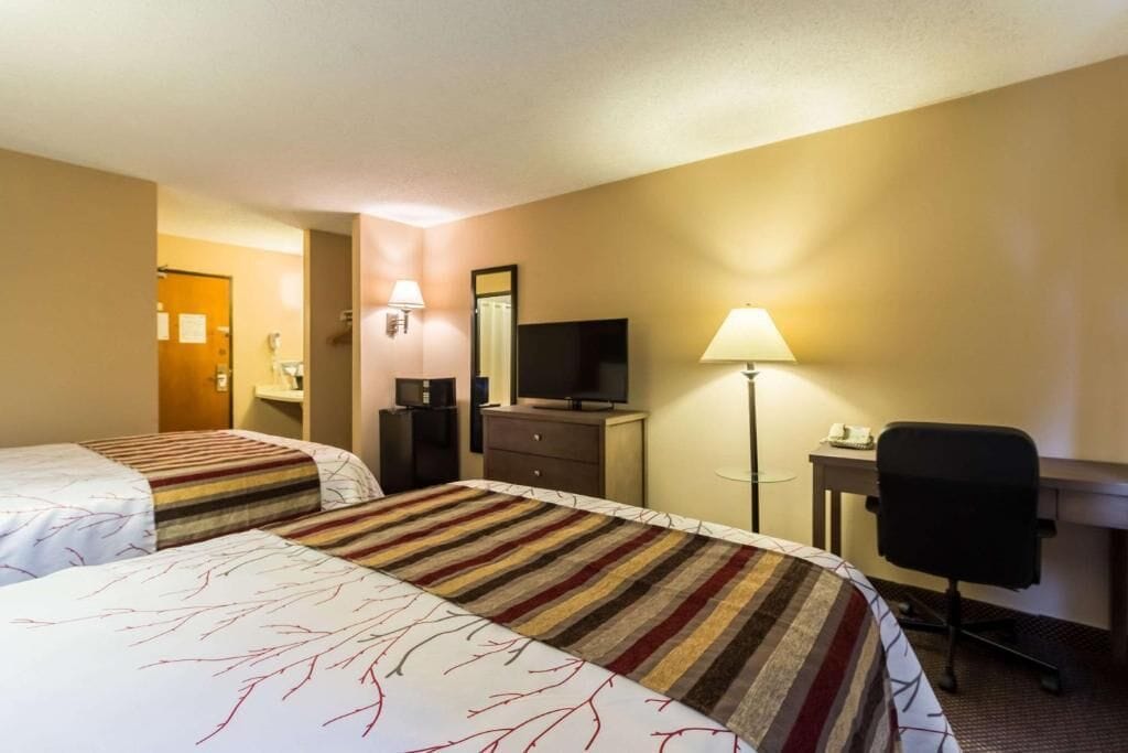Room, 2 Queen Beds, Non Smoking | Desk, free WiFi, bed sheets