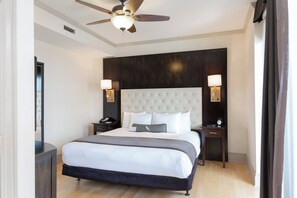 Literie de qualité supérieure, surmatelas, minibar