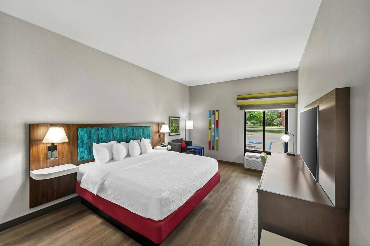 In-room safe, soundproofing, iron/ironing board, free cribs/infant beds
