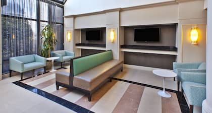Holiday Inn Washington-Dulles International Airport by IHG