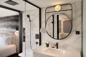 Eco-friendly toiletries, hair dryer, bathrobes, slippers - The Park Lane Hong Kong, Autograph Collection (Hong Kong)