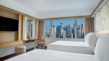 Quarto panorâmico, 2 camas Queen | Roupas de cama premium, frigobar, cofres nos quartos, escrivaninha