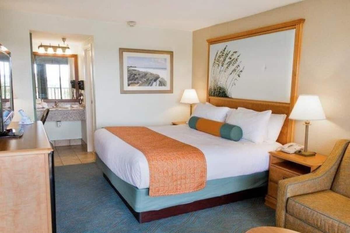 Pillowtop-patjalliset sängyt, työpöytä