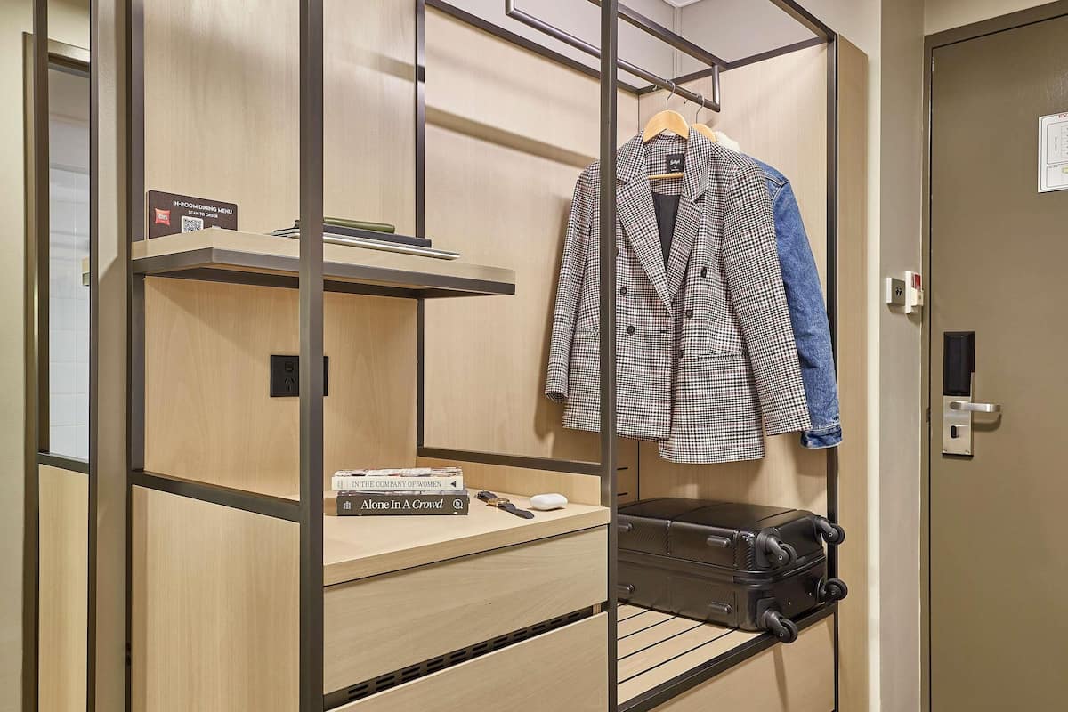 Premium bedding, in-room safe, desk, soundproofing