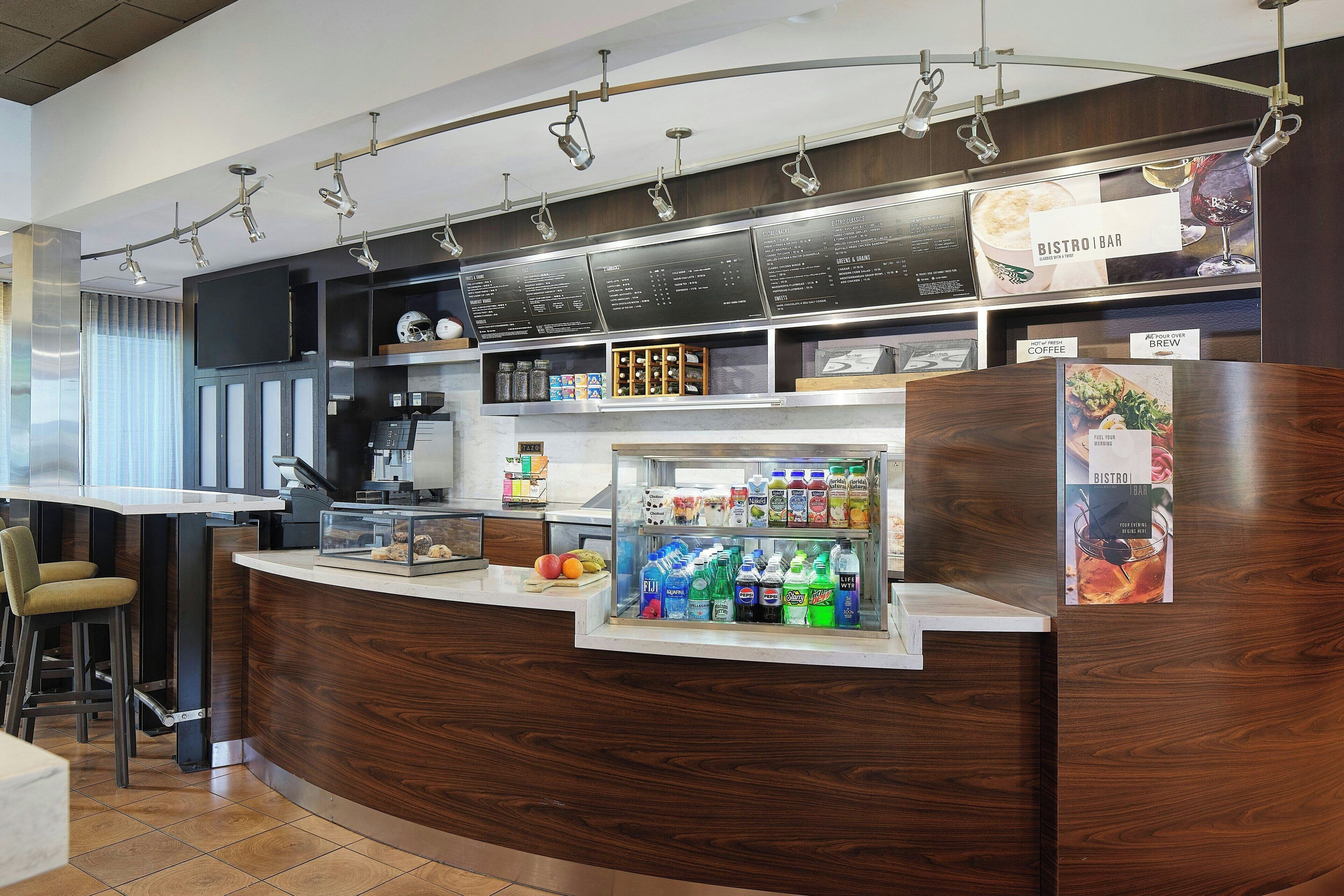 Desayuno a la carta (USD 15 por persona) 