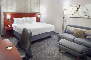 In-room safe, desk, laptop workspace, blackout curtains - Courtyard by Marriott Charlotte Southpark (Charlotte)