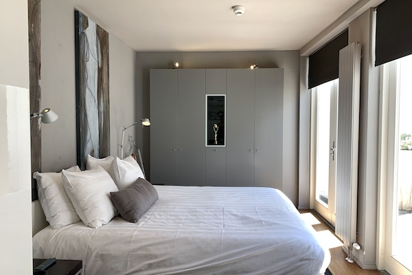 Andre Rieu Suite | Minibar, in-room safe, desk, soundproofing