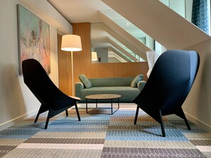 Derlon Suite | Minibar, in-room safe, desk, soundproofing - Derlon Hotel Maastricht (Maastricht)