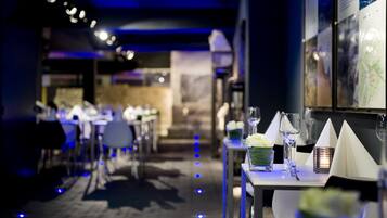 Daily buffet breakfast (EUR 26.00 per person)