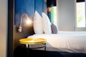 Premium Room | 1 bedroom, minibar, in-room safe, desk