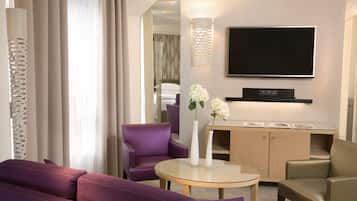 Suite | Living area | LCD TV