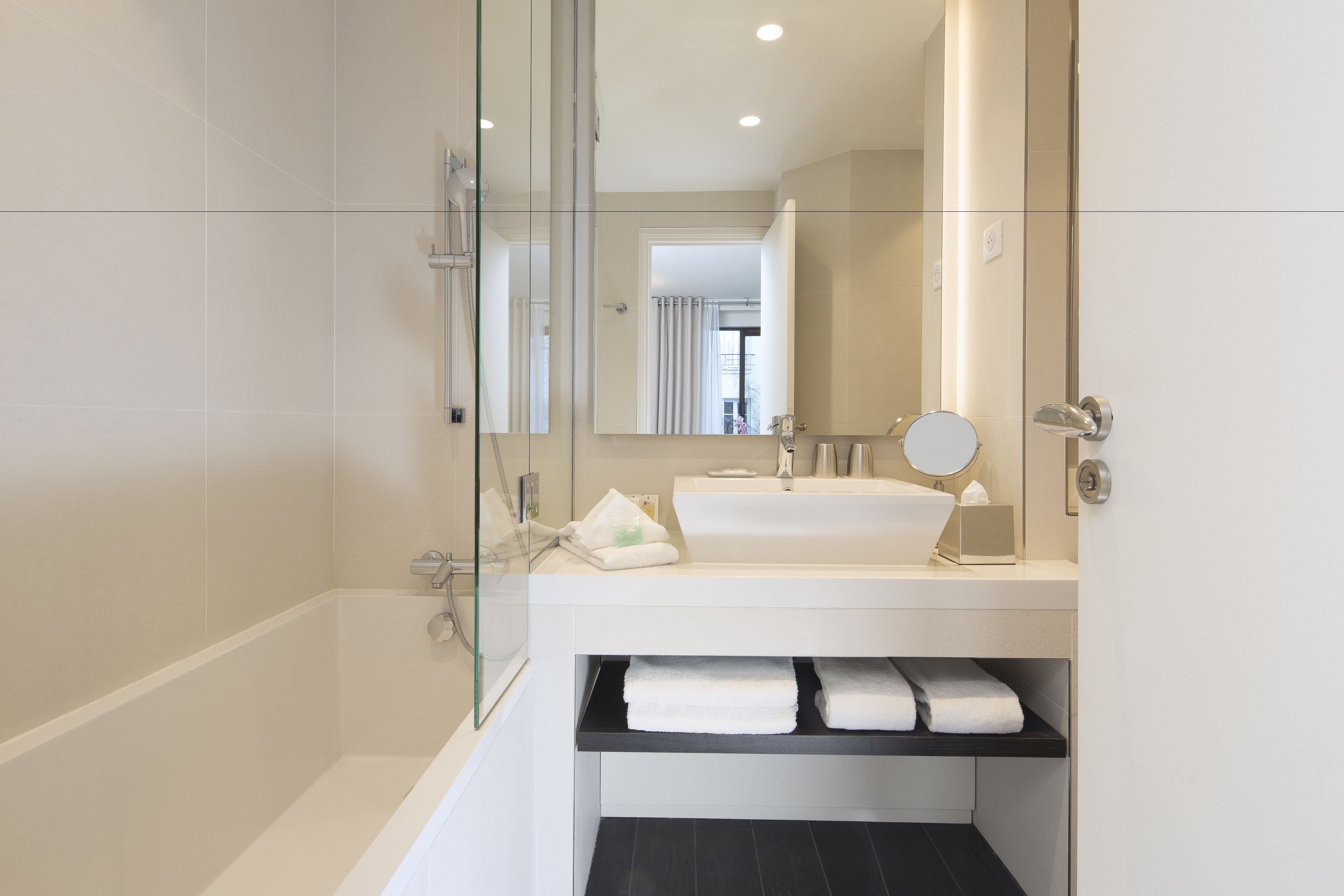 superior room | bathroom | free toiletries, hair dryer, slippers, towels