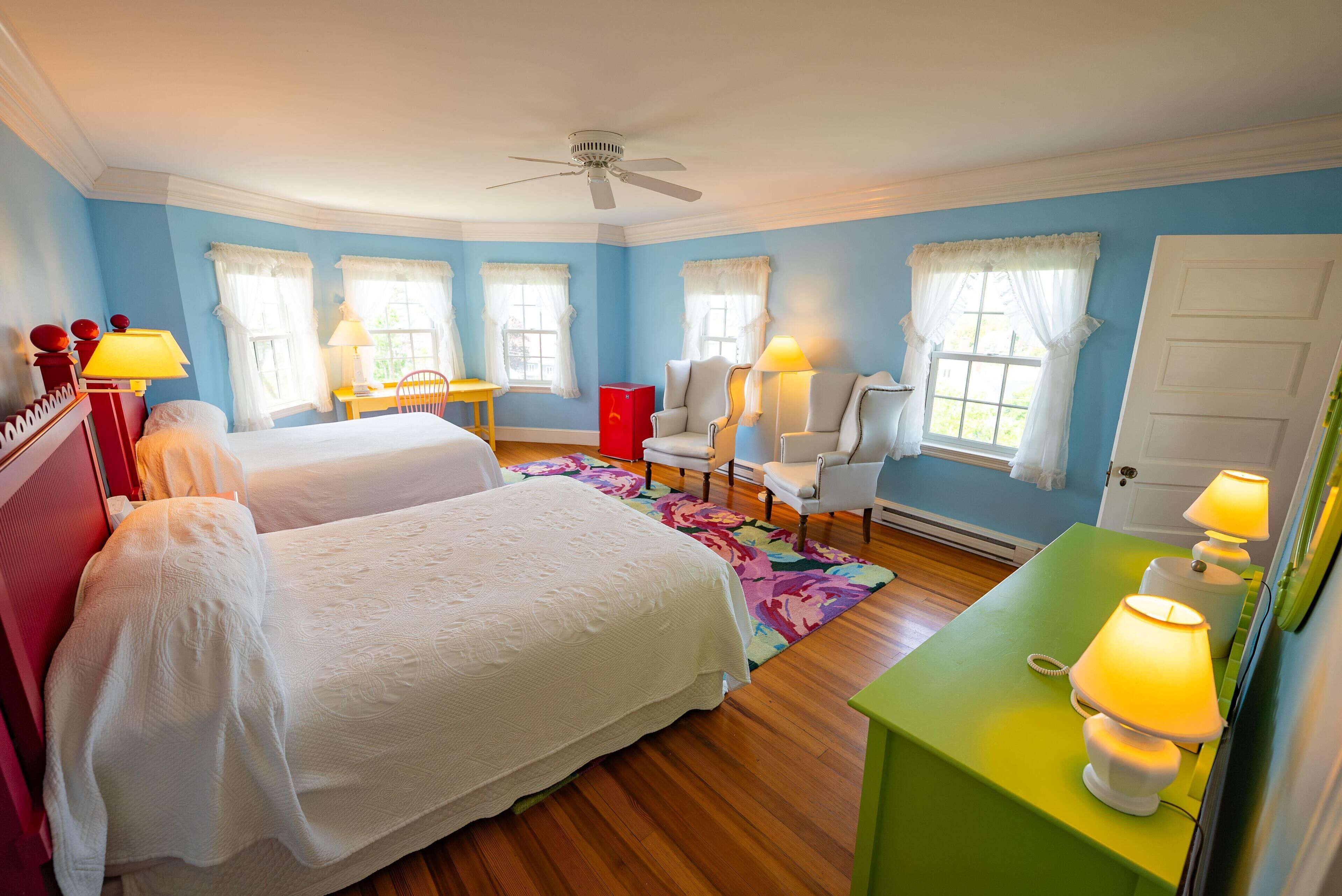 Egyptian cotton sheets, premium bedding, in-room safe