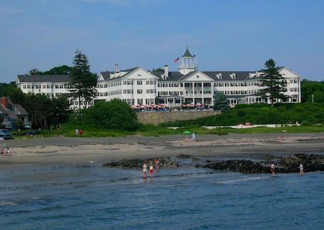 Exterior. The Colony Hotel