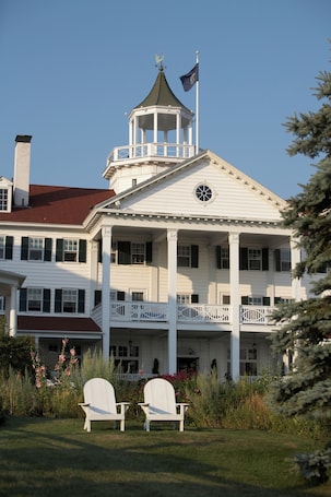 Exterior. The Colony Hotel