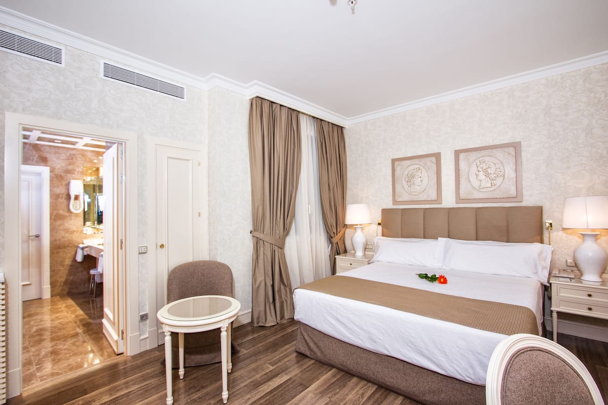 Premium bedding, minibar, in-room safe, desk