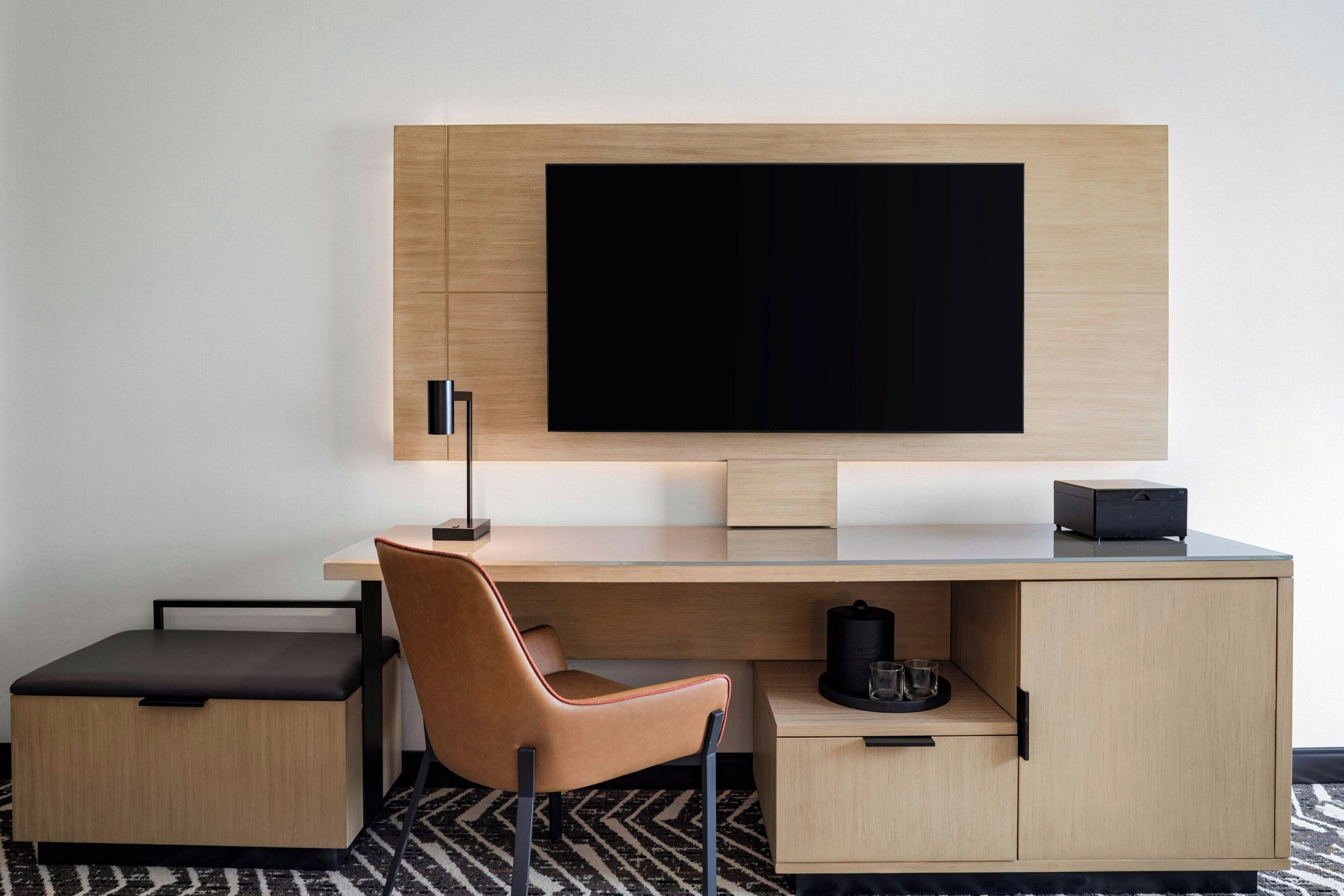 1 bedroom, premium bedding, down duvets, desk