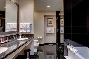 Combined shower/bathtub, deep-soaking bathtub, free toiletries