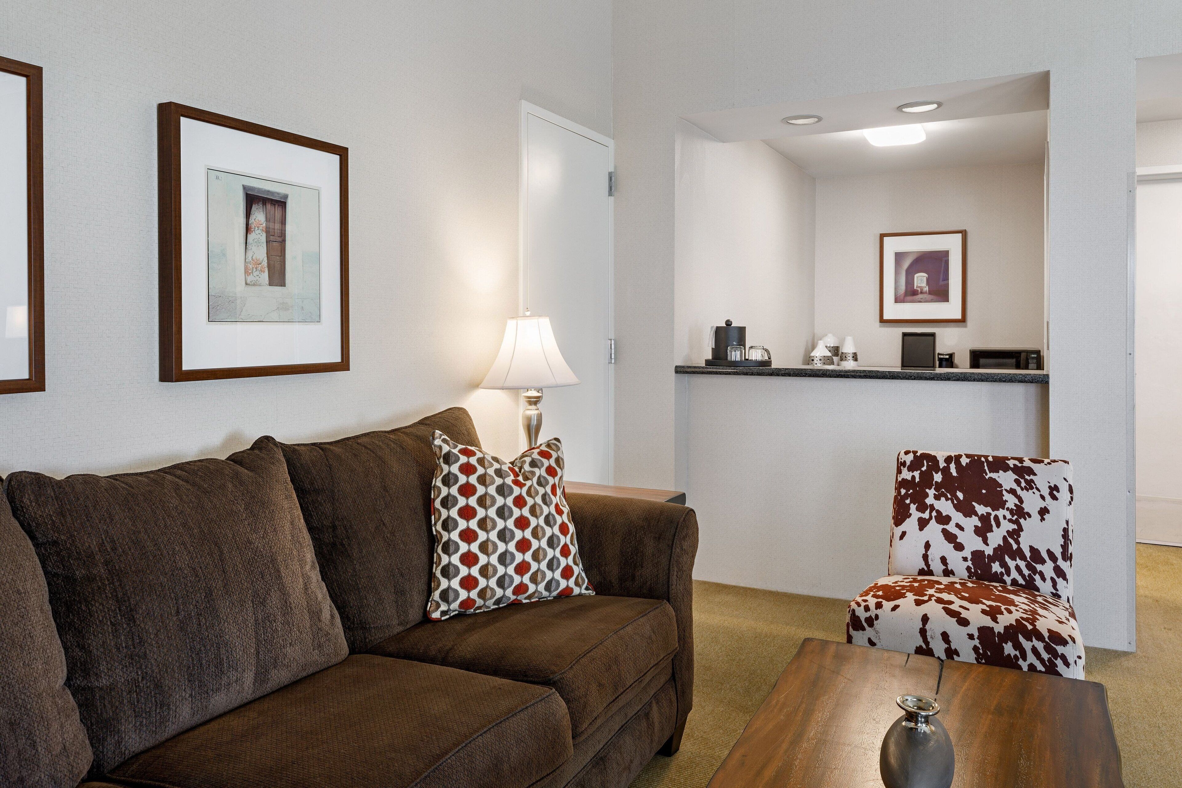 47-inch flat-screen tv with satellite channels, tv, ipod dock