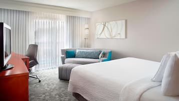 Premium bedding, iron/ironing board, free WiFi, bed sheets