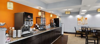 Econo Lodge White Pine Morristown I-81 & I-40 Split