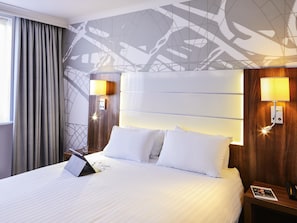 Privilege, Premium Room, 1 King Bed | In-room safe, desk, laptop workspace, iron/ironing board