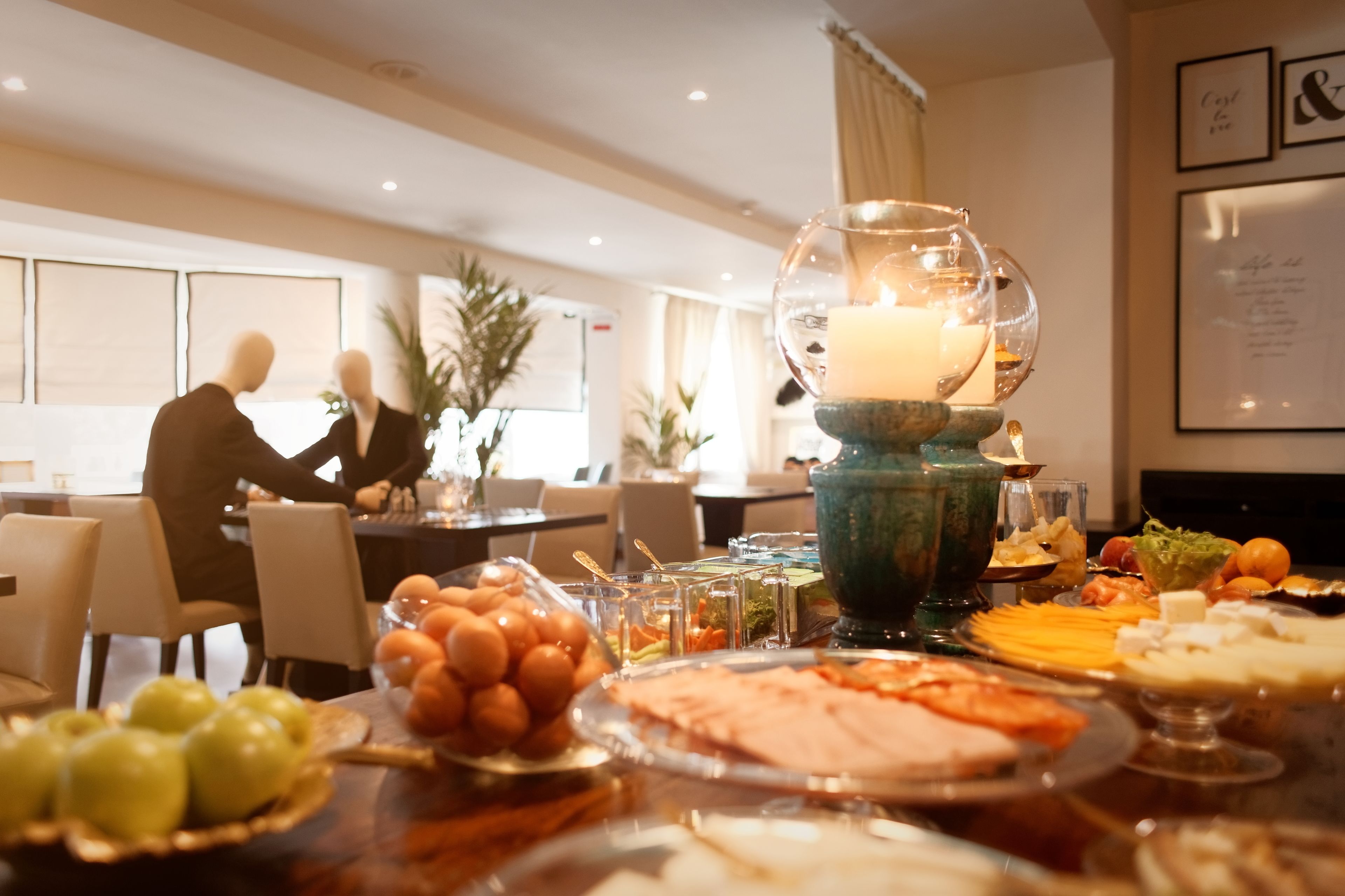 daily continental breakfast (eur 15 per person)