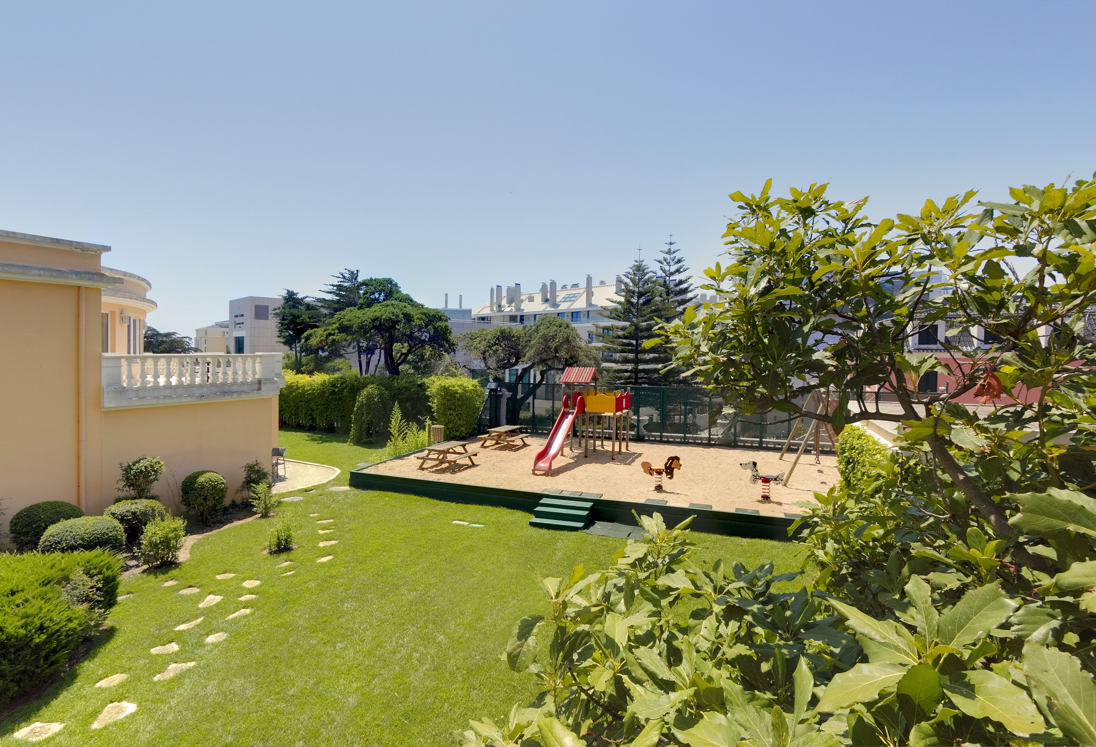 children’s play area – outdoor