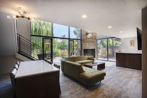 Suite, 1 King Bed, Patio, River View (Presidential) | Premium bedding, down comforters, pillowtop beds, desk