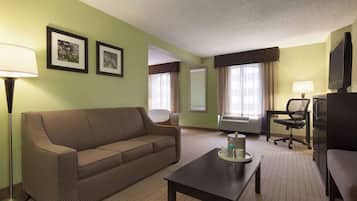 Business Room, 1 Queen Bed, Non Smoking | In-room safe, desk, blackout drapes, iron/ironing board