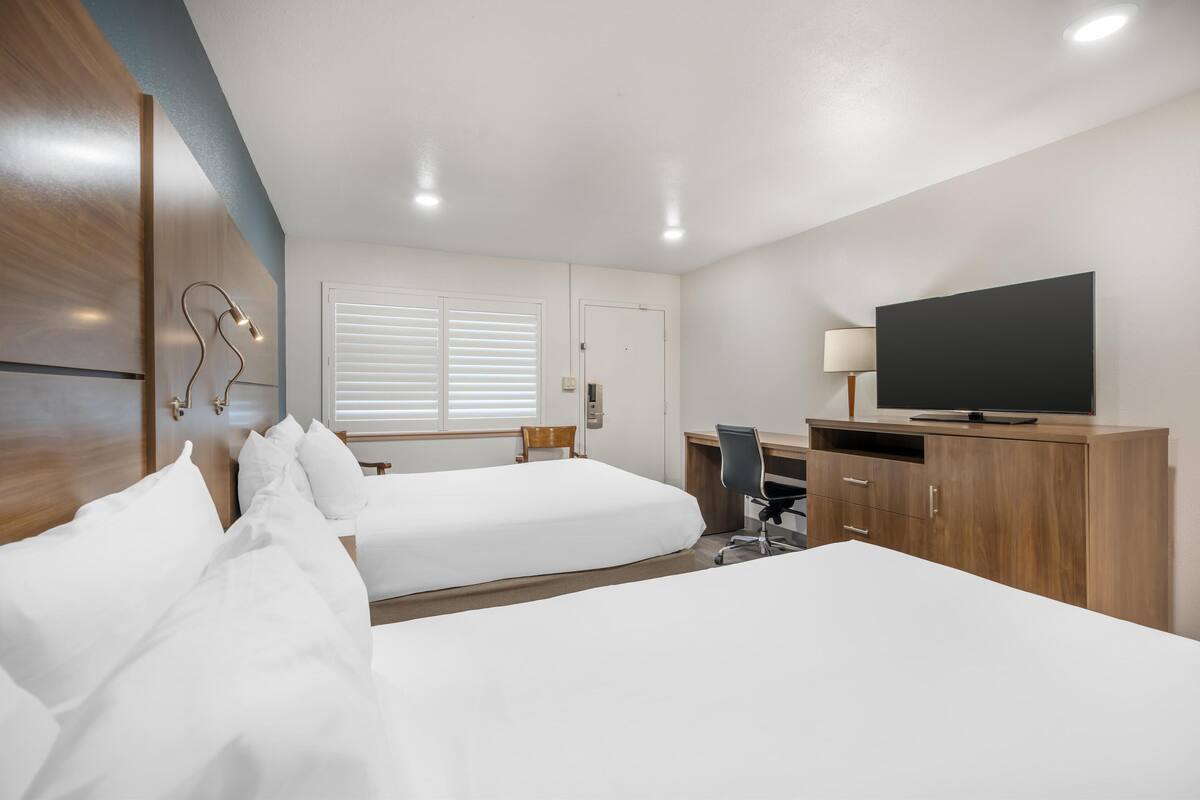 standard room, 2 double beds, non smoking, refrigerator | 1 bedroom, desk, laptop workspace, iron/ironing board