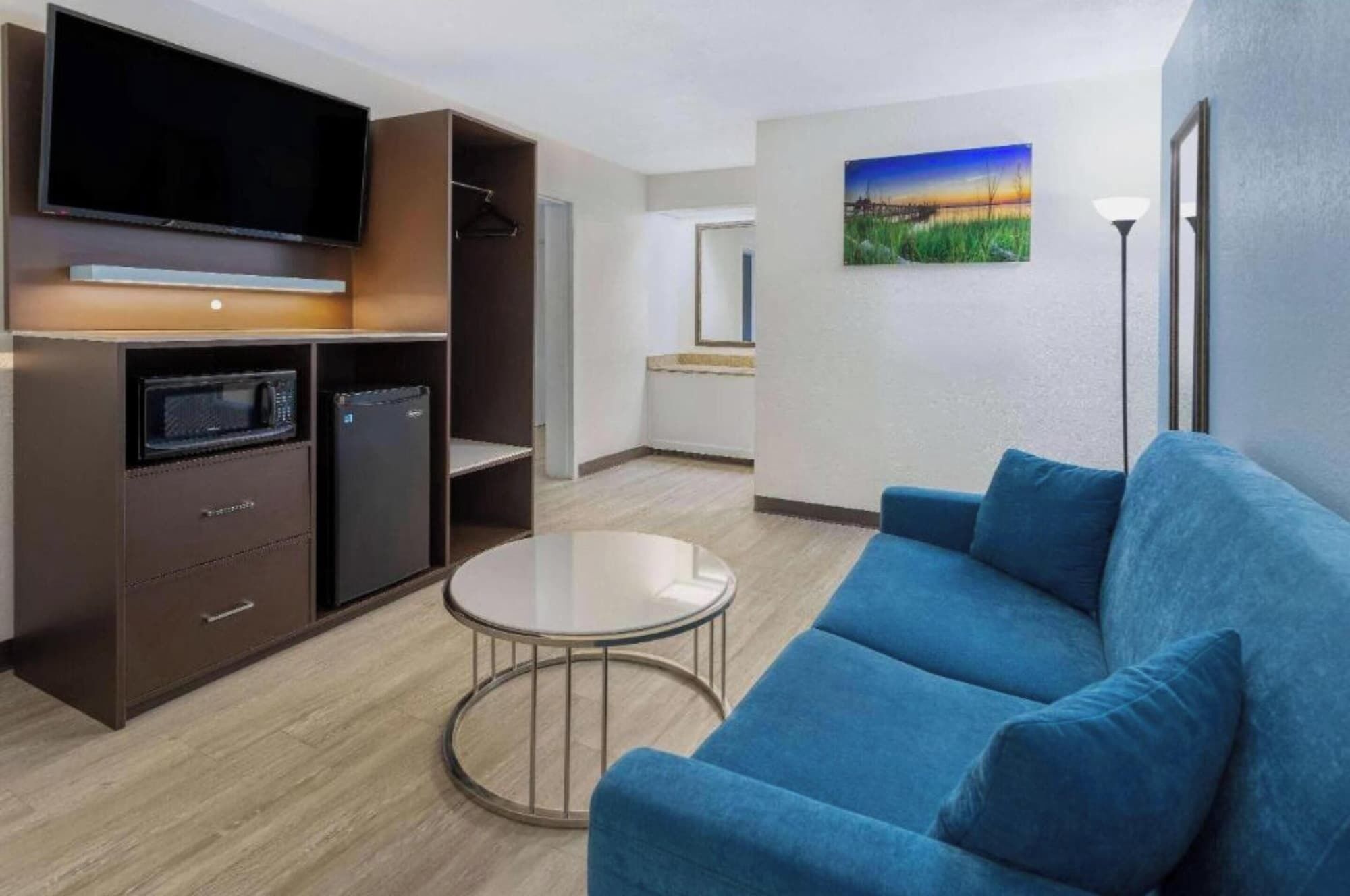 In-room safe, desk, iron/ironing board, free cribs/infant beds