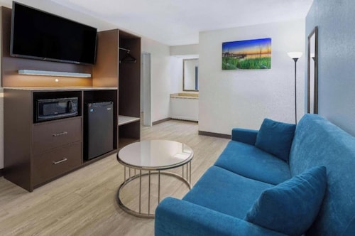 Studio 6 Suites Jacksonville, NC