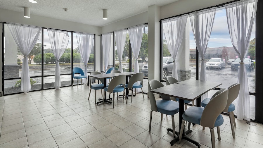 Studio 6 Suites Jacksonville, NC