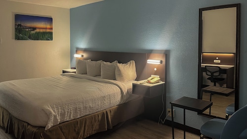 Studio 6 Suites Jacksonville, NC