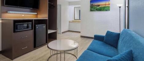 In-room safe, desk, iron/ironing board, free cots/infant beds