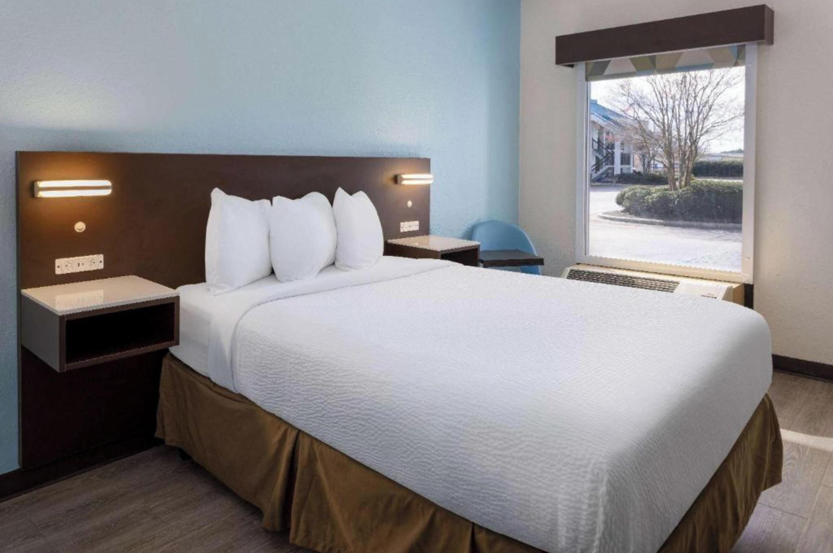 In-room safe, desk, iron/ironing board, free cots/infant beds