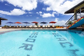 2 outdoor pools - Grafton Beach Resort (Black Rock)