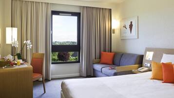 Luxe beddengoed, een kluis op de kamer, een bureau