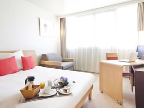 Premium bedding, in-room safe, desk, blackout curtains - Novotel Amboise (Amboise)