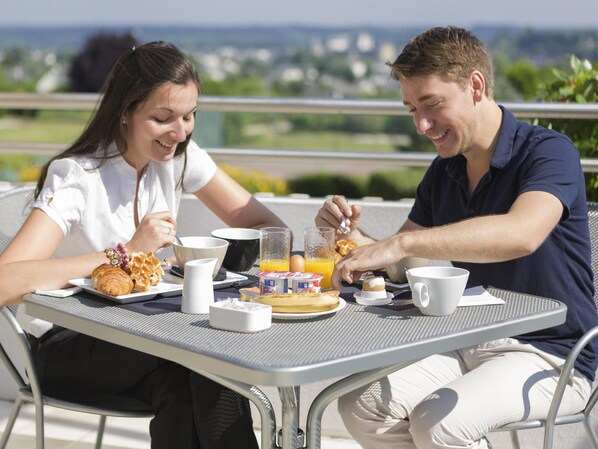 Bar (on property) - Novotel Amboise (Amboise)