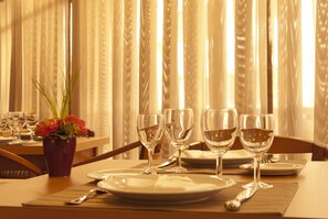 Restaurant - Hotel Rainha D. Amelia, Arts & Leisure (Castelo Branco)