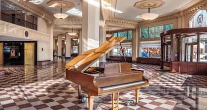 Drury Plaza Hotel Broadview - Wichita