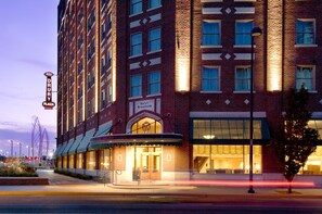 Front of property - evening/night