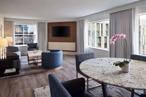 Premium bedding, pillowtop beds, in-room safe, desk